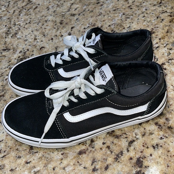 Vans - Picture 7 of 10